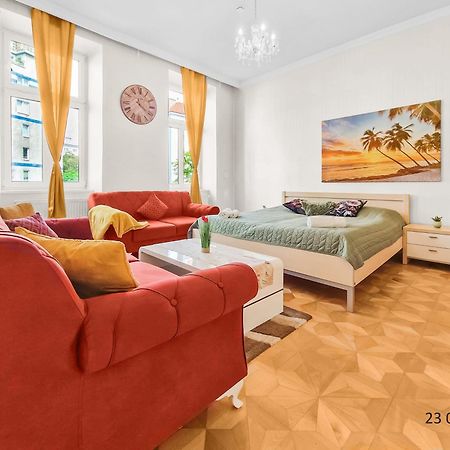 Four-Bedroom, Four King-Size Comfort Wina Bagian luar foto